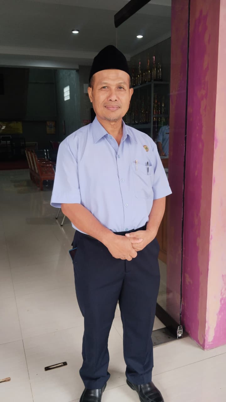 Kepala Sekolah SMA Negeri 2 Playen