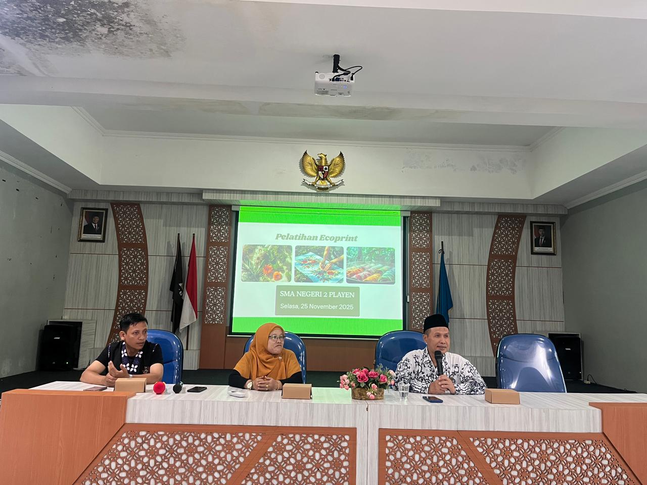 Pelatihan Ecoprint SMA Negeri 2 Playen Tahun 2025