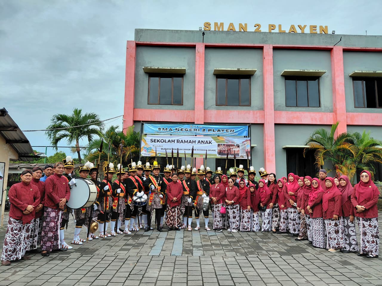 Kirab Budaya SMA Negeri 2 Playen Memperingati HUT DIY ke-271