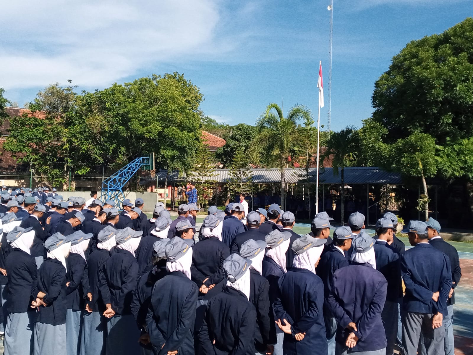 Upacara Peringatan Hari Pendidikan Nasional 2026 SMA Negeri 2 Playen